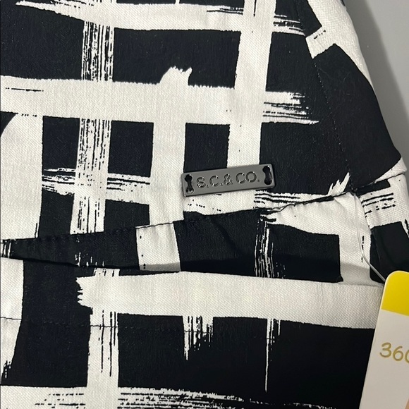 3/25$ (Mix)Women's S.C.& CO. Tummy Control Skort Skirt, S, Black&White - Picture 14 of 14